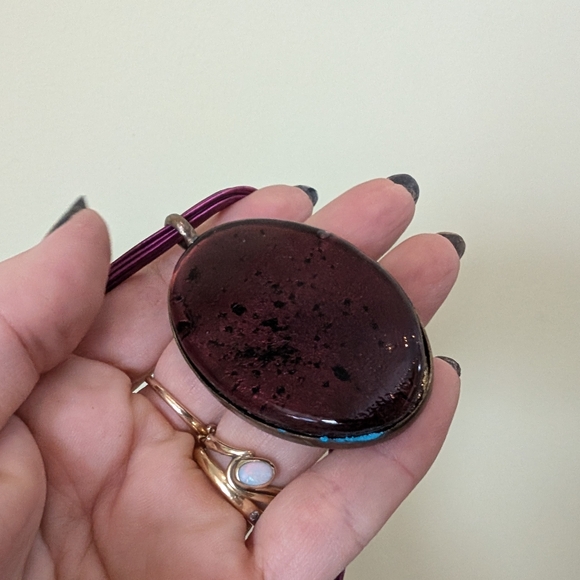 Elegant Purple Pendant Necklace - Picture 10 of 12